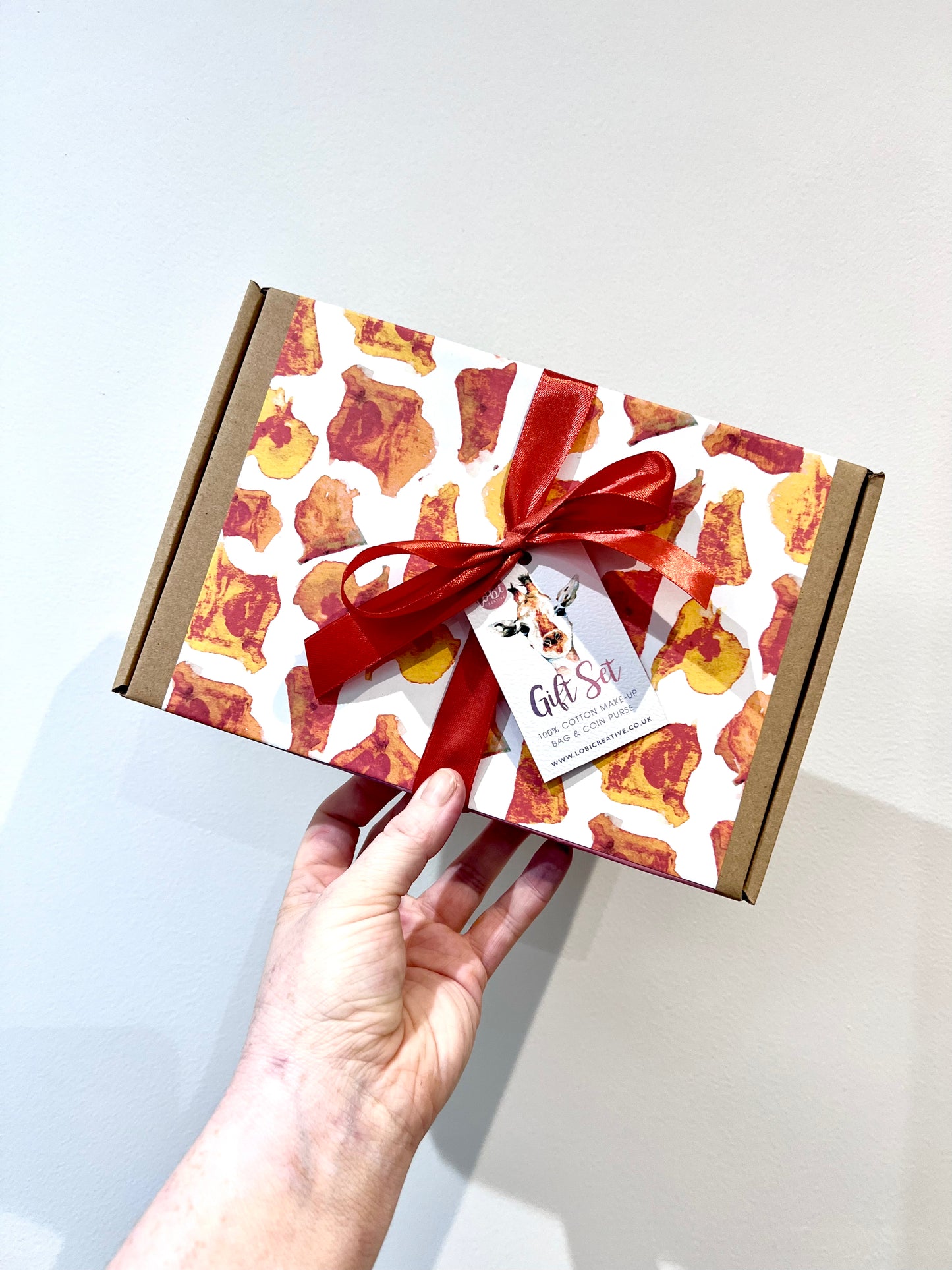 Watercolour The Giraffe Makeup & Coin Purse Gift Set